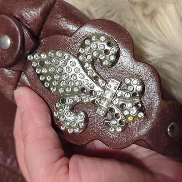 Charm and Luck brown leather shoulder bag - Picture 10 of 15